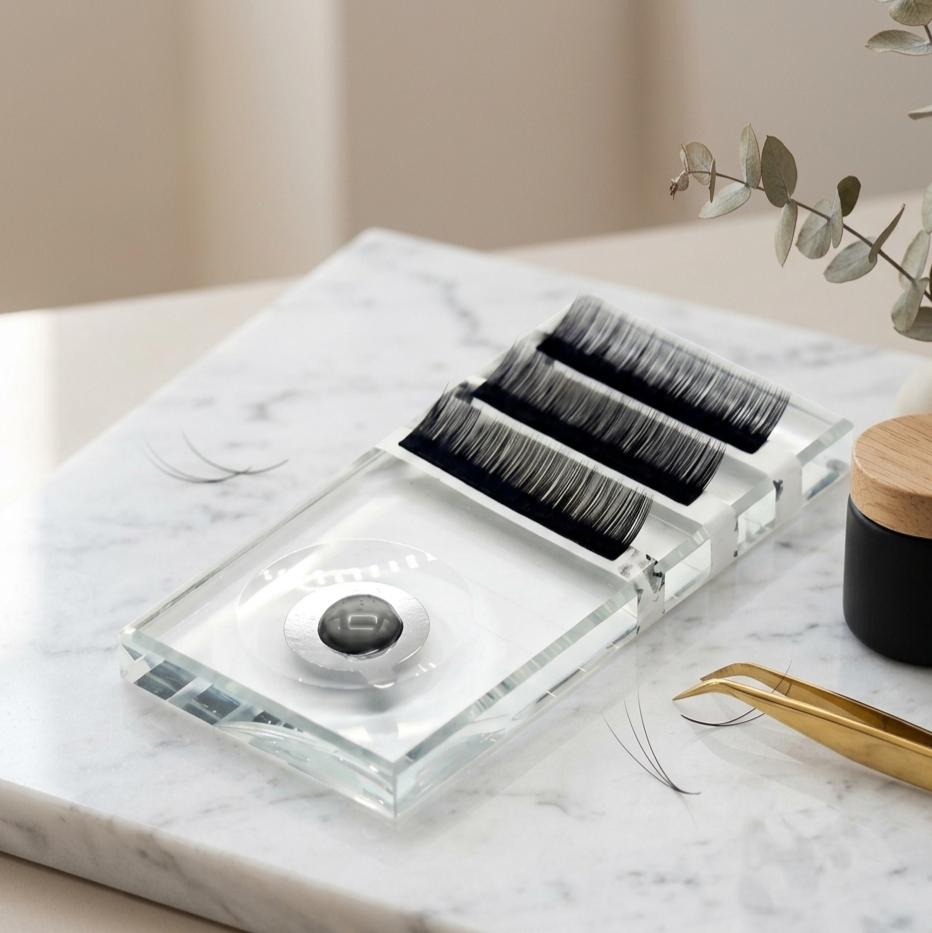 Držač lepka i trepavica